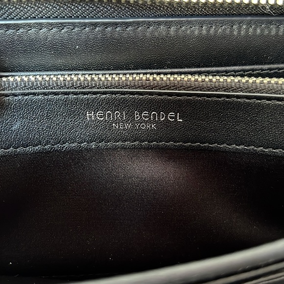 Henri Bendel Monogram Embossed Wallet-EUC - Picture 10 of 10